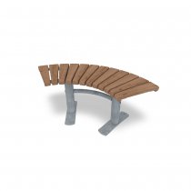 Fristående parkbänk i FSC-certifierad furu med svart pulverlackerad stomme