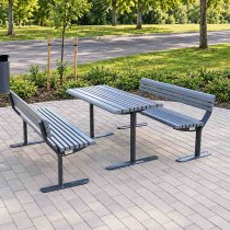Grå Parkbord Park Place på innergård i stadsmiljö
