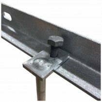 Närbild jordankare i cykelställ