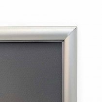 Närbild posterram A3 15 mm snäppram i silver