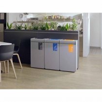 Återvinningskärl för källsortering i offentlig köksmiljö med flera fraktioner