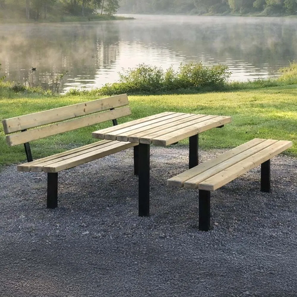 Parkmiljö med parkmöbler